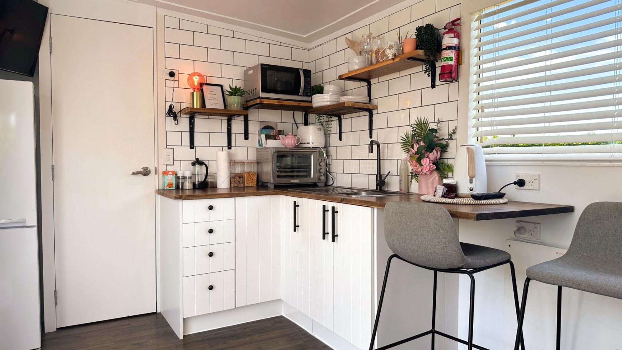 Rustling Oaks Nz Tropical Tiny House Villa Tamahere Dış mekan fotoğraf