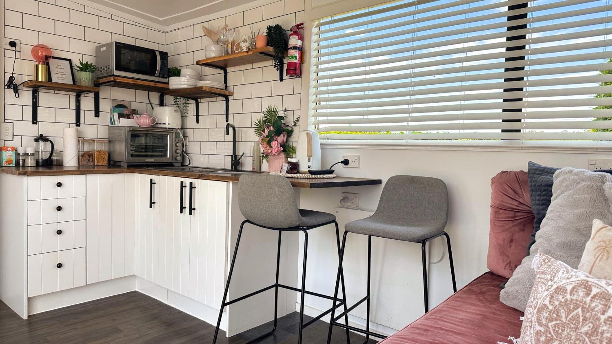 Rustling Oaks Nz Tropical Tiny House Villa Tamahere Dış mekan fotoğraf